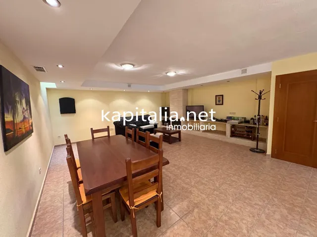 EXCLUSIVO ADOSADO A LA VENTA LISTO PARA ENTRAR A VIVIR EN ANNA — 8