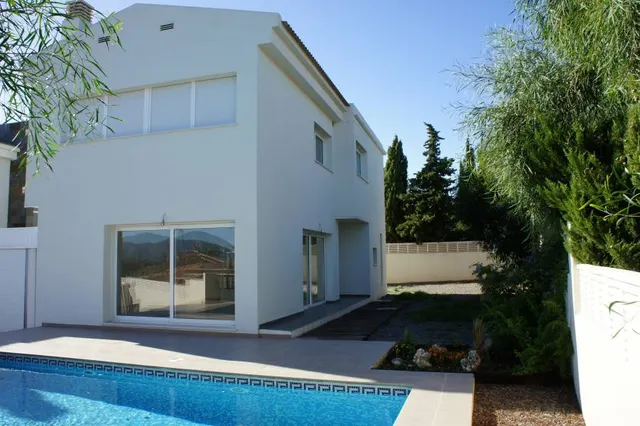 Se vende chalet independiente en Alfaz del Pi — 2