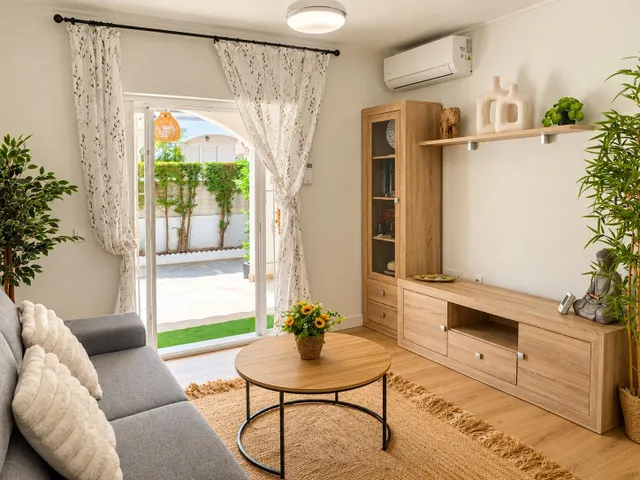 Tu rincón de sol en la mata: bungalow recién reformado con amplio jardín orientado al sur y a solo 450 metros de la playa — 7