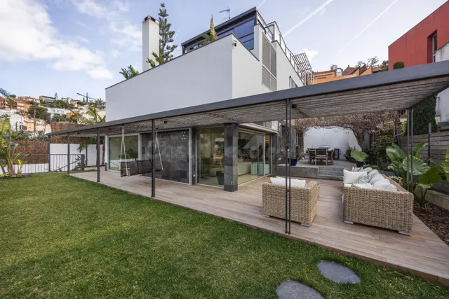 Elegancia contemporánea, luz absoluta y un estilo de vida ex