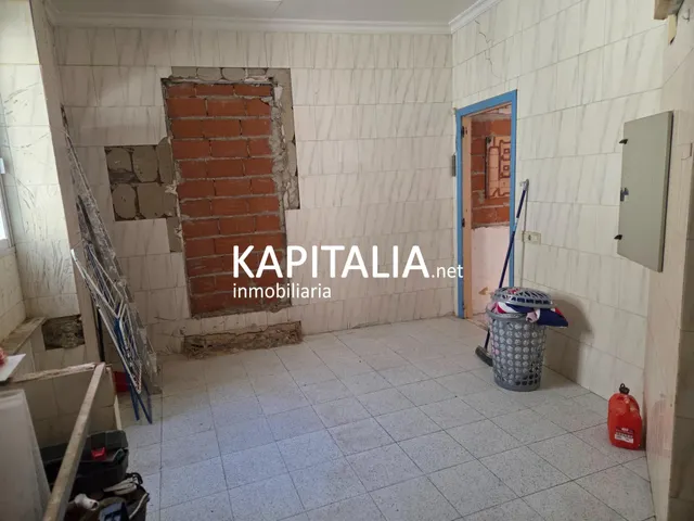 venta de solar con almacén en Beniarres - foto 3