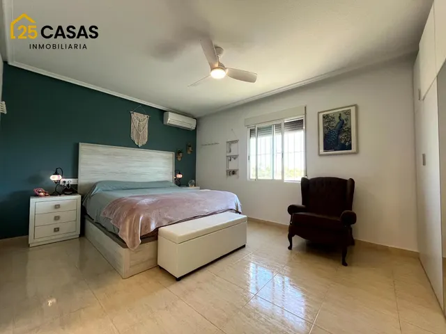 Chalet en Dolores con piscina climatizada, casa de invitados, paneles solares y mucho más — 17