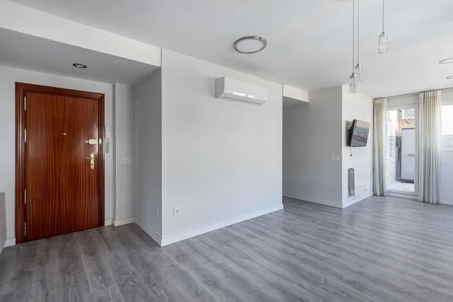 Piso reformado con terraza en Obispo Hurtado — 5