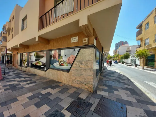 Local comercial en alquiler en zona comercial de El Ejido — 2