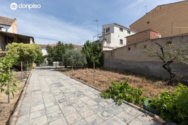 EXCEPCIONAL OPORTUNIDAD EN PLENO CENTRO DE HUÉTOR VEGA — 12