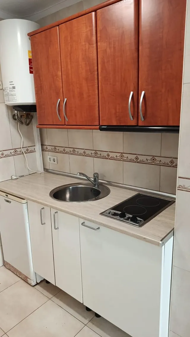 En el centro de la ciudad ,estudio a la venta con una terraza de buen tamaño y en un bloque muy económico — 6