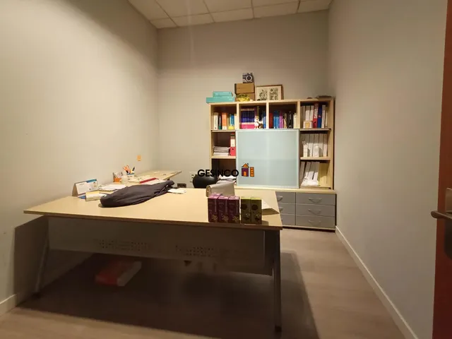 LOCAL COMERCIAL EN VENTA - IDEAL PARA INVERSORES — 3