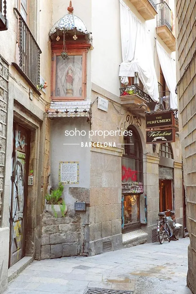 Apartamento en Carrer del Bisbe, Barrio Gótico — 6