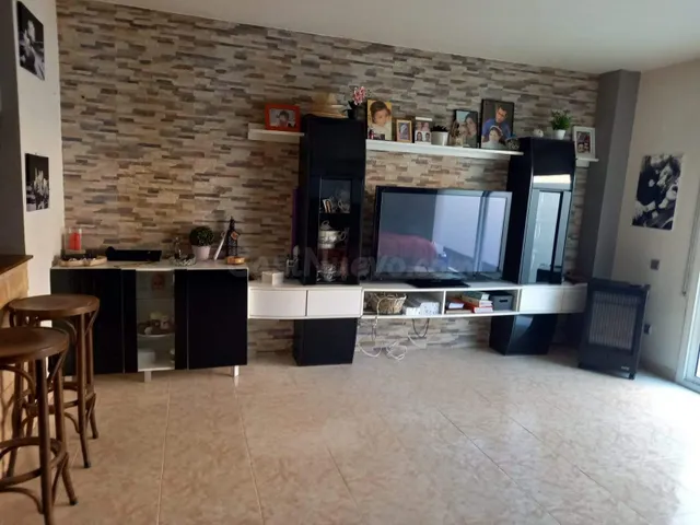 Casa adosada en El Castell con inquilino solvente hasta 2028