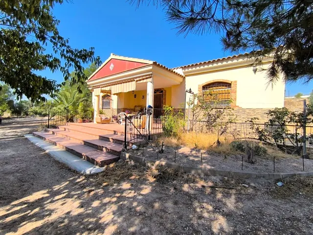 Villa 5 habitaciones 540m² en venta - Jumilla centro