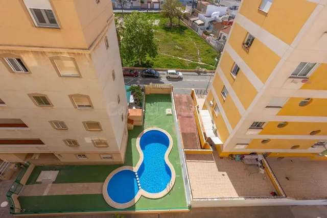 FANTASTICO APARTAMENTO CON PISCINA COMUNITARIA, IDONEO COMO 