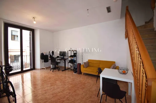 ENCANTADOR DUPLEX EN FINCA HISTÓRICA REHABILITADA EN VILANOVA — 2