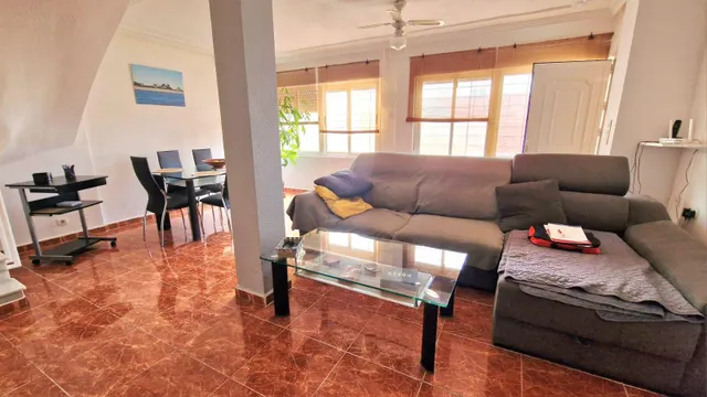 CHALET ADOSADO DE ESQUINA TOTALMENTE REFORMADO CON JARDÍN Y SOLÁRIUM — 12