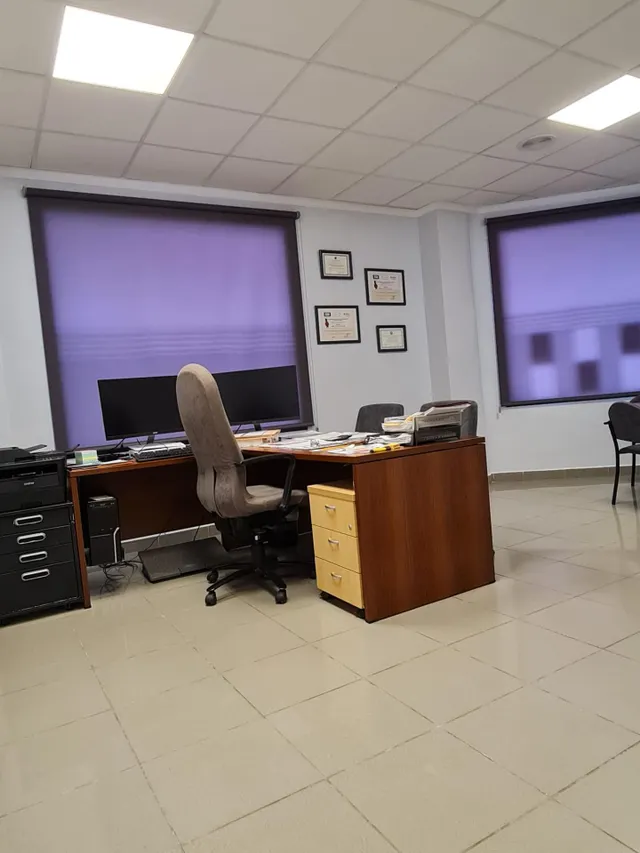 PLANTA BAJA EN ESQUINA ( AHORA ESTA COMO LOCAL, PERO SE PUEDE CAMBIAR A VIVIENDA) — 5