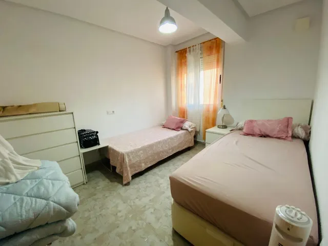 Apartamento de 2 dormitorios con terraza y piscina en El Edén, Guardamar del Segura — 11