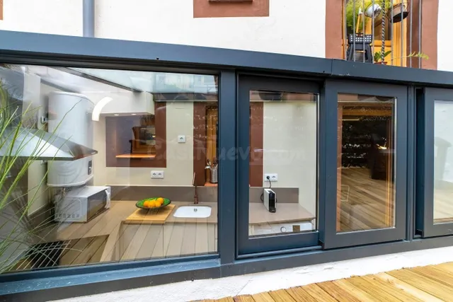 Piso de diseño con terraza privada y ascensor en el Raval –  - foto 2