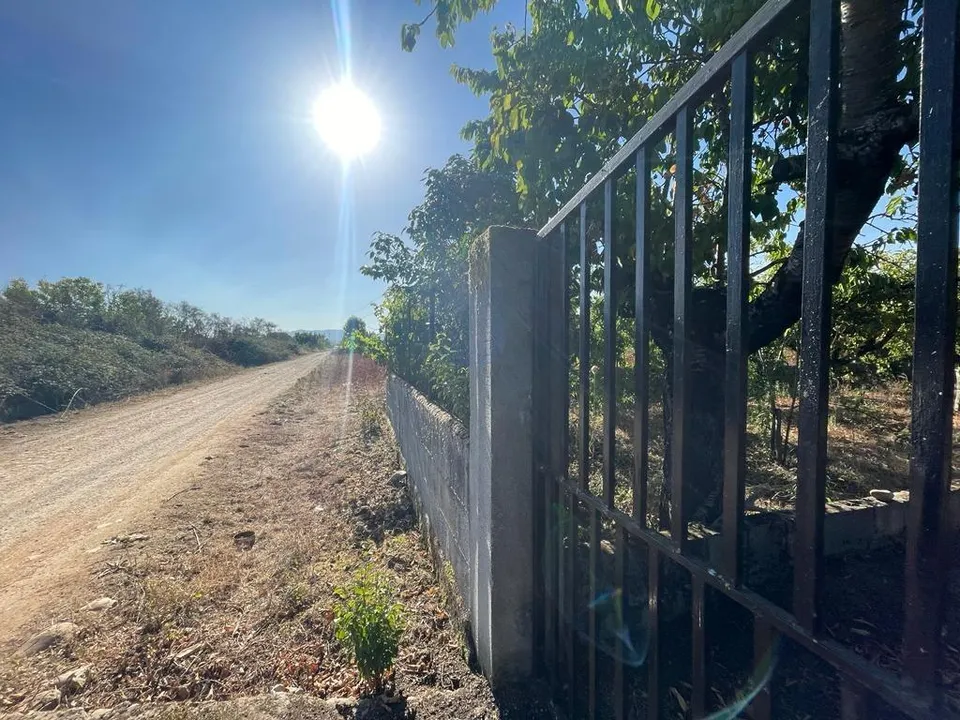 SE VENDE PARCELA CON CASETA
