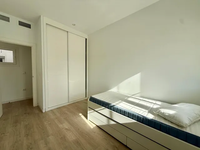 Exclusivo chalet adosado con piscina privada, amplios espacios y excelentes calidades — 19