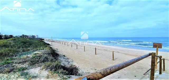Apartamento con vistas abiertas al mar situado en primera línea de la playa de Guardamar — 18
