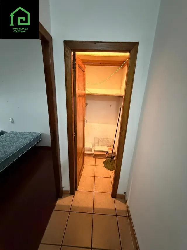 AMPLIO PISO EN PLENO CENTRO DE VILAGARCÍA DE AROUSA PARA REFORMAR — 26