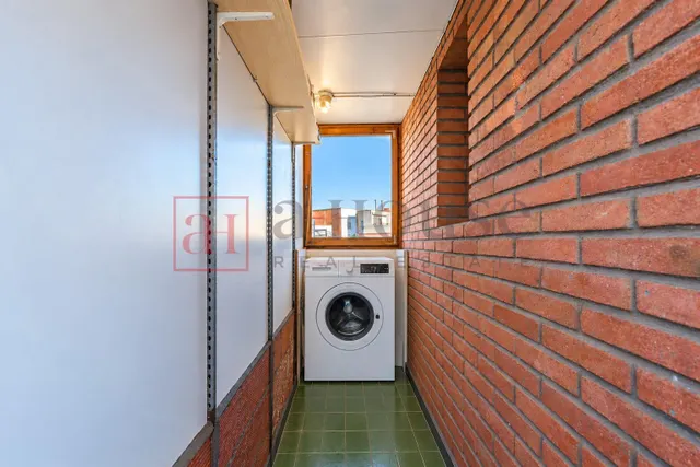 Ático esquinero con terraza de 125m2 y vistas panorámicas a toda Barcelona en sant antoni — 35