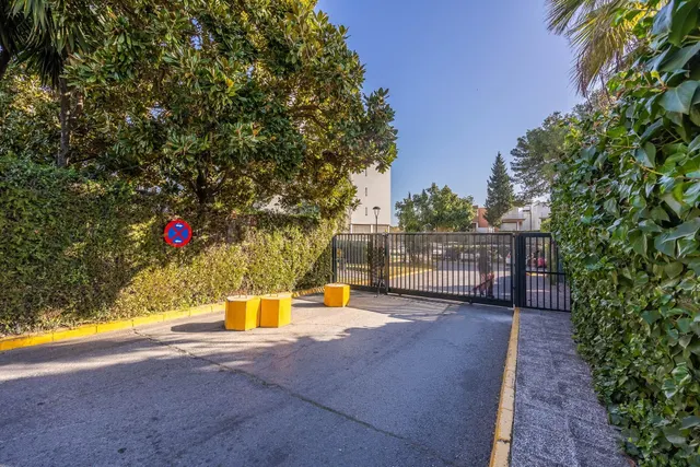 Piso reformado con espectaculares vistas de Sevilla, piscina y garaje doble en Mairena del Aljarafe — 5