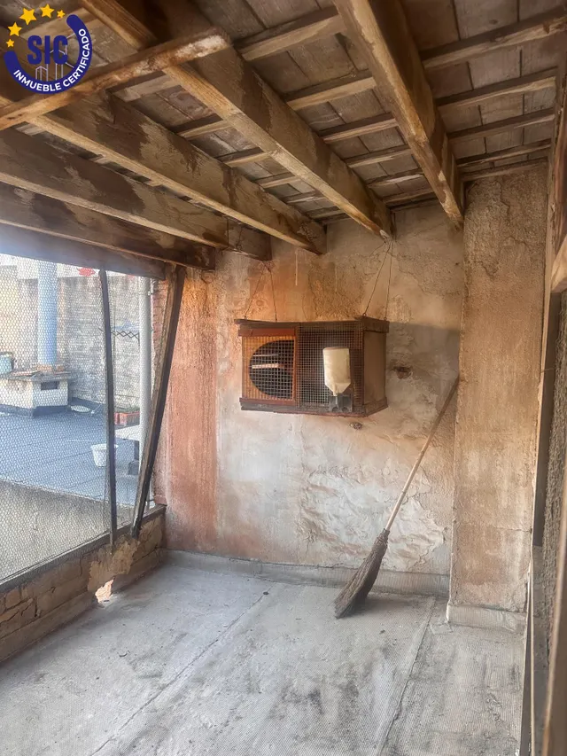 Casa de planta baja y dos alturas en el centro de Castellón, zona Tascas, junto a Fadrell, Borrull ideal para restauración o para vivienda. — 34