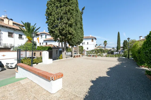 TU NUEVA VIVIENDA EN URBANIZACION EXCLUSIVA JUNTO A GRANADA — 30