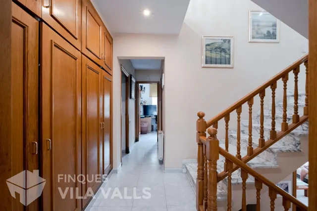 Casa con terraza, jardín y amplios espacios — 22