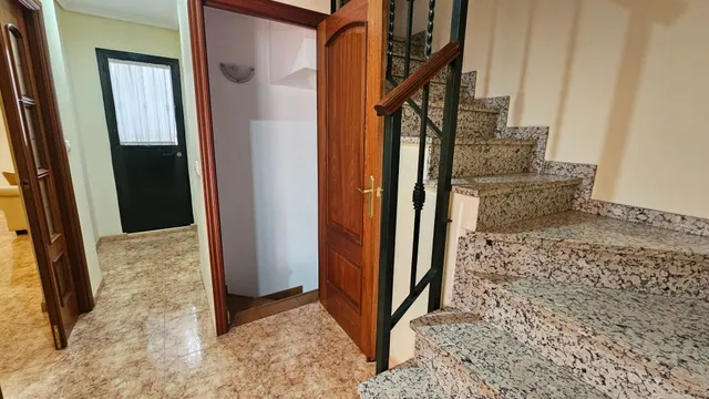 CAÑERO. Amplia Casa con cochera privada — 10