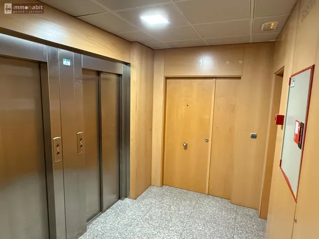 Oficina acabada en alquiler en Neoparc 1 Lleida — 27