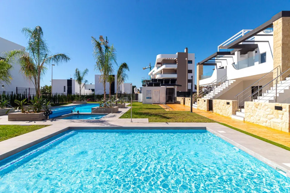 APARTAMENTO DE 3 DORMITORIOS 2 BAÑOS EN ORIHUELA COSTA ( LA CIÑUELICA )