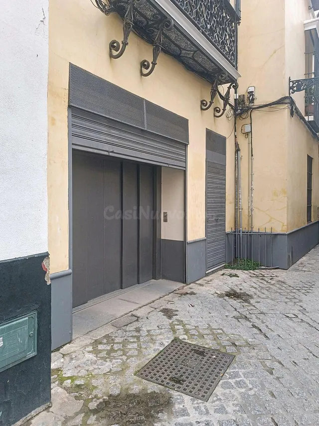 SE VENDE PLAZA DE GARAJE EN CALLE BAILEN