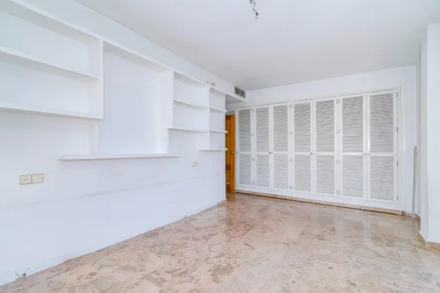 Chalet independiente en esquina en una zona muy buena de Huétor Vega — 31