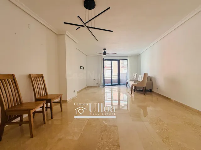 PISO AMPLIO Y BIEN COMUNICADO EN EL CENTRO DE ALICANTE — 2