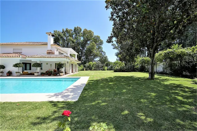 Chalet 5 habitaciones 600m² en venta - Costa Del Sol - foto 5