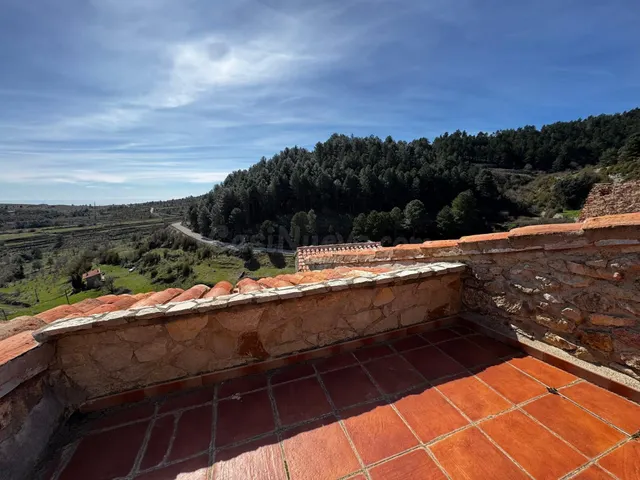 Encantadora Casa de Pueblo con Jardín Privado y Vistas a la  - foto 2