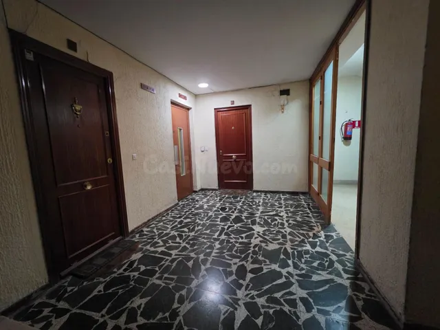 Amplio piso de 157 m2 con terraza, garaje y vistas al Retiro en Jerónimos — 29