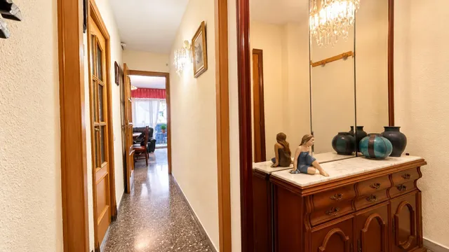 Fantástico ático exterior de 3 habitaciones con gran balcón  - foto 3