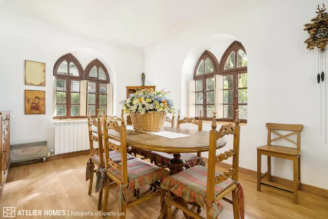Villa histórica con 900 m2 de jardín en el corazón de Canfranc-Estación — 5