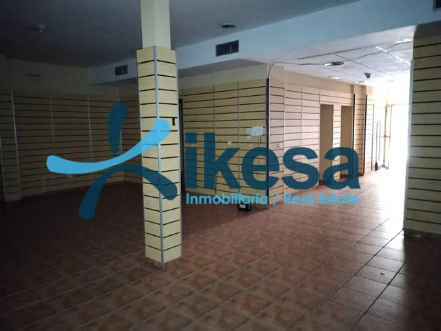 Local comercial 114m² en venta - Casco Antiguo — 9