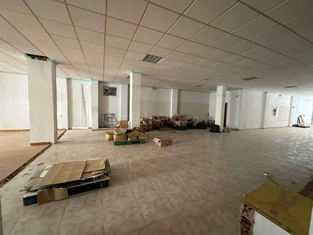 LOCAL COMERCIAL EN ALQUILER - IDEAL CUALQUIER NEGOCIO - foto 5