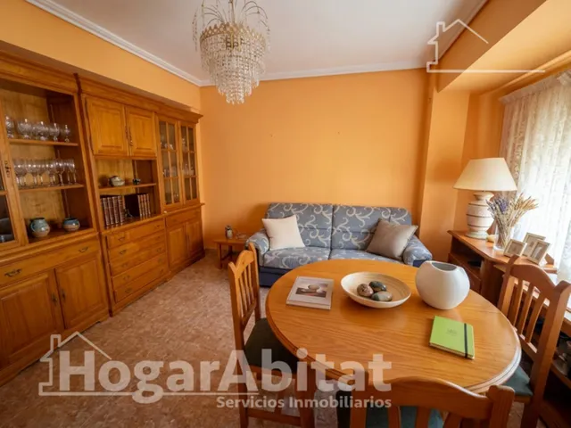Espacio y luminosidad con infinitas posibilidades en este amplio piso exterior con balcón y trastero — 24