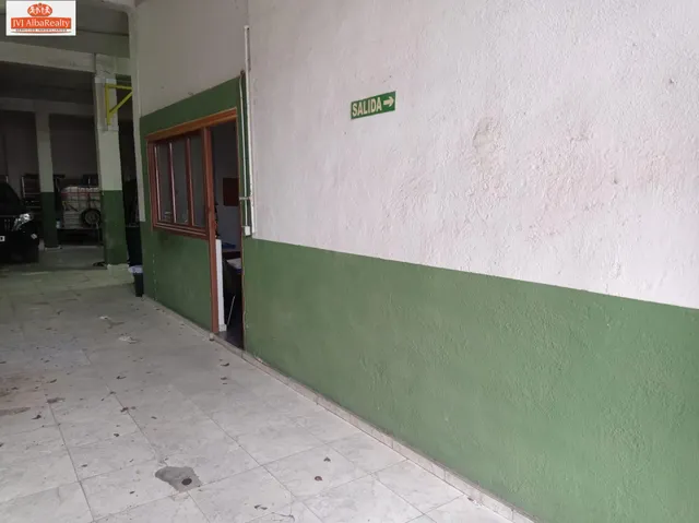 OPORTUNIDAD!! ALMACÉN-APARCAMIENTO CON VADO ZONA CARRETERA DE JAEN. — 8