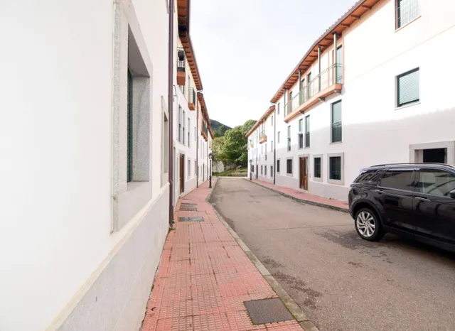 Urbis te ofrece una plaza de parking en Candelario, Salamanca — 18