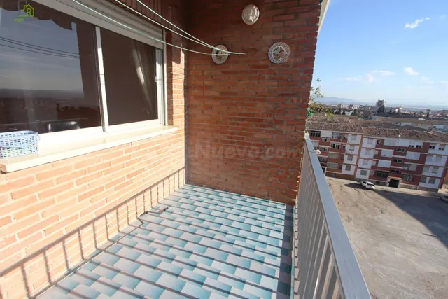 PISO DE 4 DORMITORIOS PARA ESTUDIANTES – CAMPO VERDE, GRANAD - foto 5