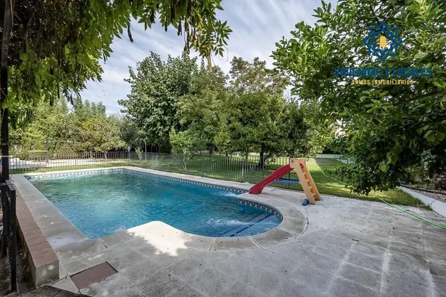 Espectacular Chalet en Ogijares - Ideal para Familias — 10