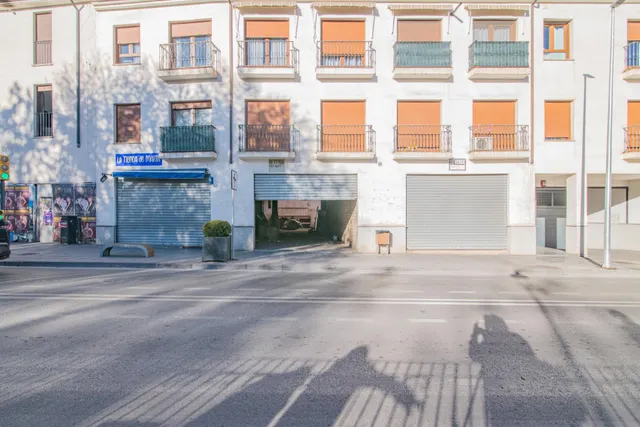 LOCAL EN BRUTO EN OGÍJARES CON POSIBILIDAD DE CAMBIO DE USO A VIVIENDA — 4