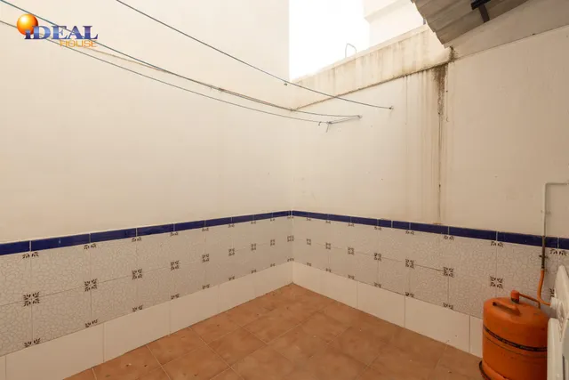 Casa independiente a 5 minutos de Granada en buen estado para entrar a vivir — 8