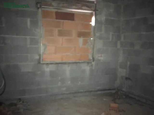EDIFICI en CONSTRUCCIÓ a la població de LA LLACUNA — 8